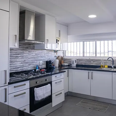 Aeroporto Апартаменты *